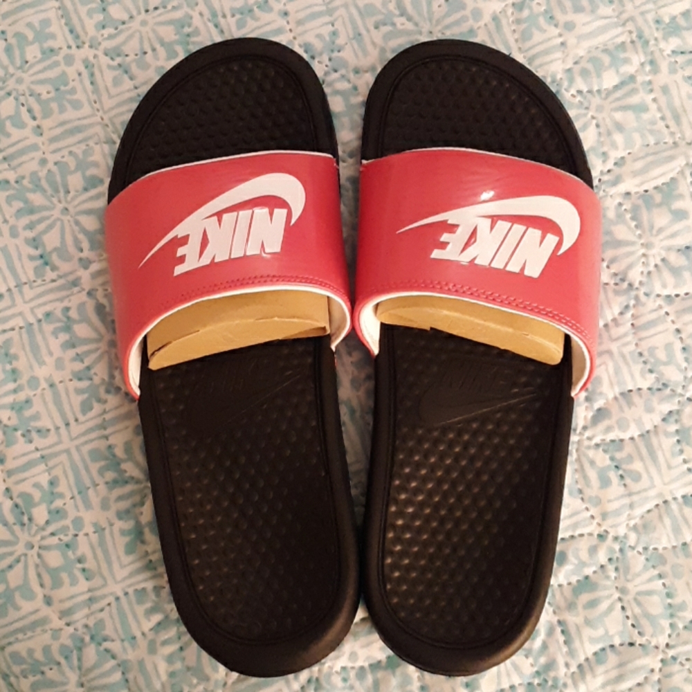 Nike Slide - New